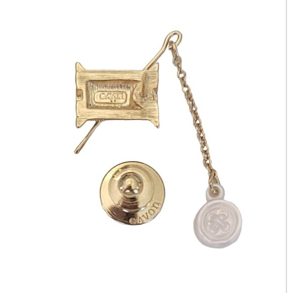 Avon Gold Tone Needle Thread, Button Charm Dangle Lapel Scatter Pin, Signed K353 - Picture 3 of 5